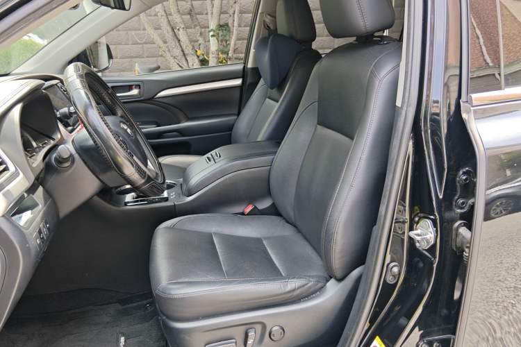 Used Toyota Highlander 2018 2.0T Four-Wheel Drive Prestige Version 7 Seats China VI Standard Left Front Seat