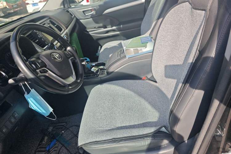 Used Toyota Highlander 2018 2.0T Four-Wheel Drive Luxury Edition 7 Seats China V Emission Standard Left Front Seat