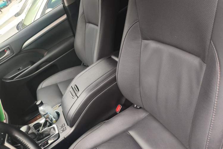 Used Toyota Highlander 2018 2.0T Four-Wheel Drive Luxury Edition 7 Seats China V Emission Standard Left Front Seat