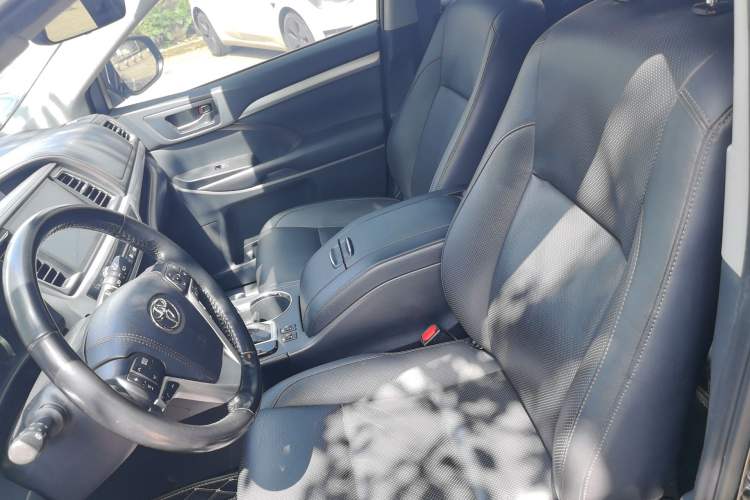 Used Toyota Highlander 2018 2.0T Four-Wheel Drive Prestige Version 7 Seats China VI Standard Left Front Seat