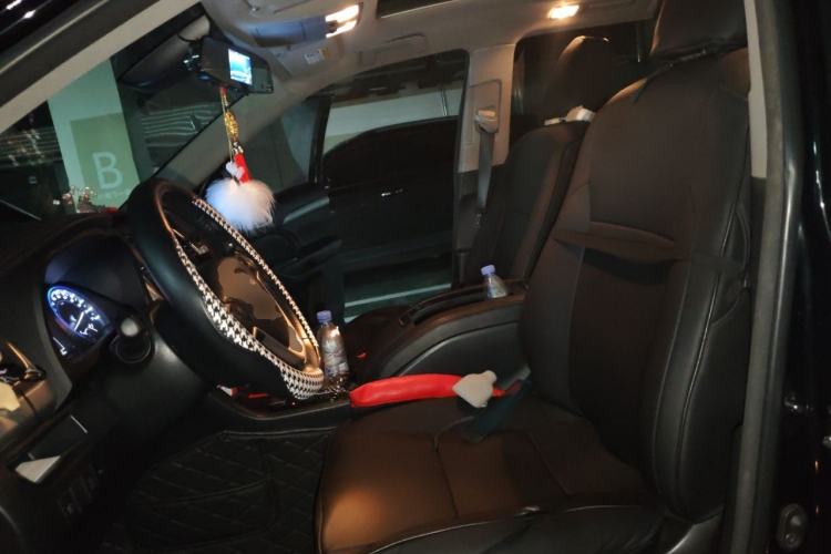 Used Toyota Highlander 2018 2.0T Four-Wheel Drive Luxury Edition 7 Seats China V Emission Standard Left Front Seat