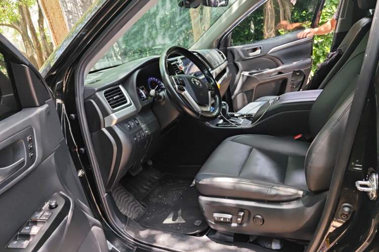 Used Toyota Highlander 2018 2.0T Four-Wheel Drive Supreme Edition 7-Seater China VI Left Front Seat