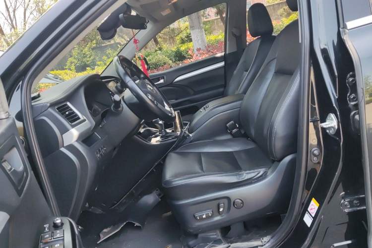 Used Toyota Highlander 2018 2.0T Four-Wheel Drive Prestige Version 7 Seats China VI Standard Left Front Seat