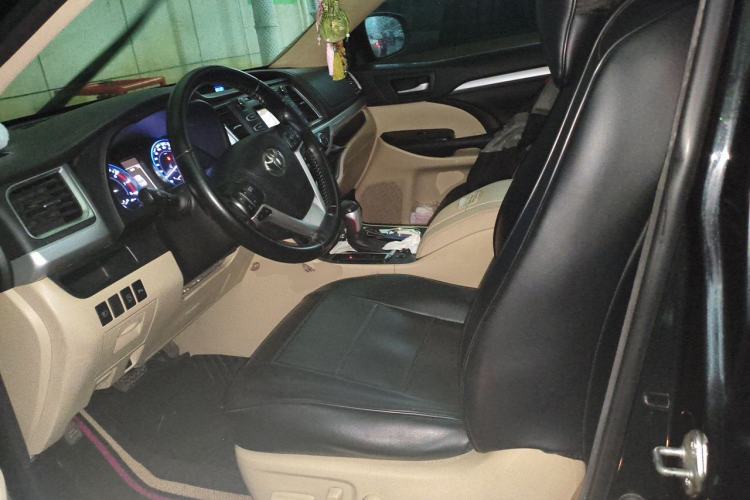 Used Toyota Highlander 2018 2.0T Four-Wheel Drive Luxury Edition 7 Seats China V Emission Standard Left Front Seat