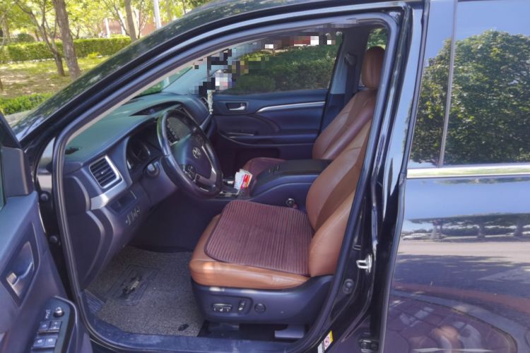 Used Toyota Highlander 2018 2.0T Four-Wheel Drive Knight Edition 7 Seats China VI Standard Left Front Seat