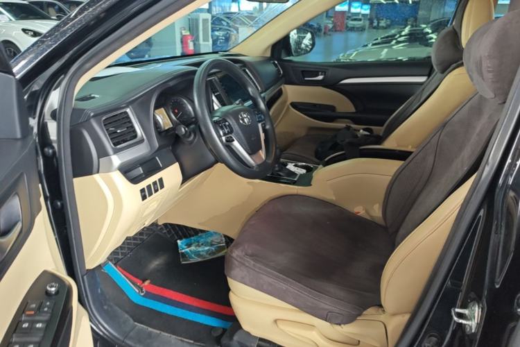 Used Toyota Highlander 2018 2.0T Two-Wheel Drive Elite Edition 5 Seats Emission Standard China V Left Front Seat