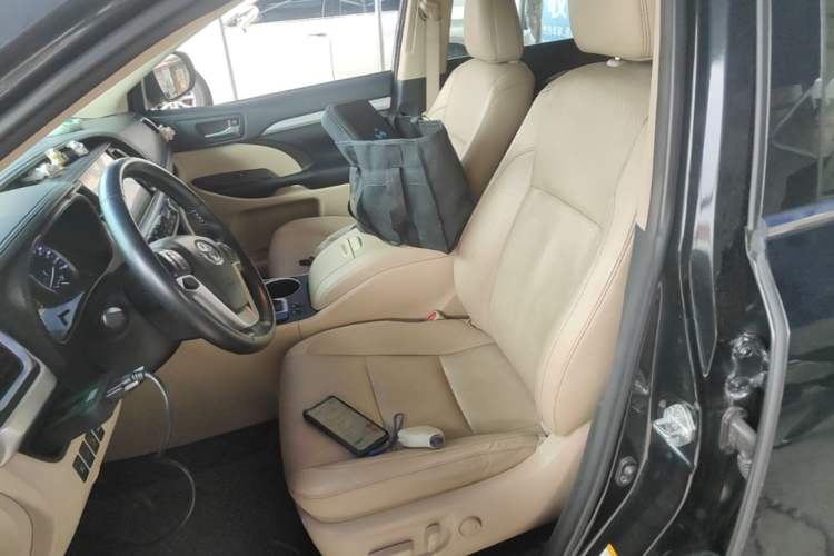 Used Toyota Highlander 2018 2.0T Four-Wheel Drive Prestige Version 7 Seats China VI Standard Left Front Seat