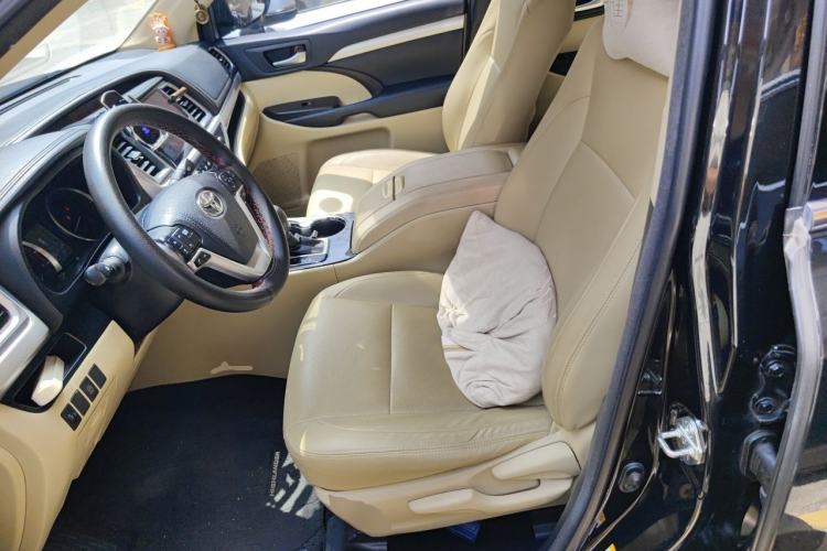Used Toyota Highlander 2018 2.0T Two-Wheel Drive Elite Edition 7 Seats Emission Standard China V Left Front Seat
