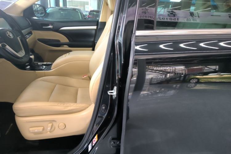 Used Toyota Highlander 2018 2.0T Four-Wheel Drive Luxury Version 7 Seats China VI Standard Left Front Seat