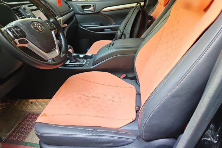 Used Toyota Highlander 2018 2.0T Two-Wheel-Drive Luxury Edition 7 Seats Emission Standard China V Left Front Seat
