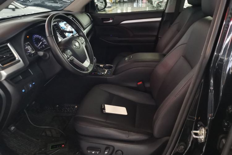 Used Toyota Highlander 2018 2.0T Four-Wheel Drive Luxury Edition 7 Seats China V Emission Standard Left Front Seat