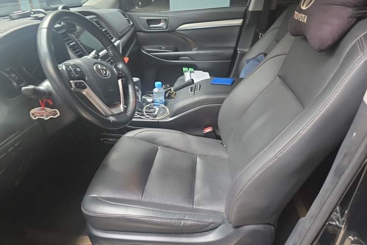 Used Toyota Highlander 2018 2.0T Four-Wheel Drive Luxury Version 7 Seats China VI Standard Left Front Seat