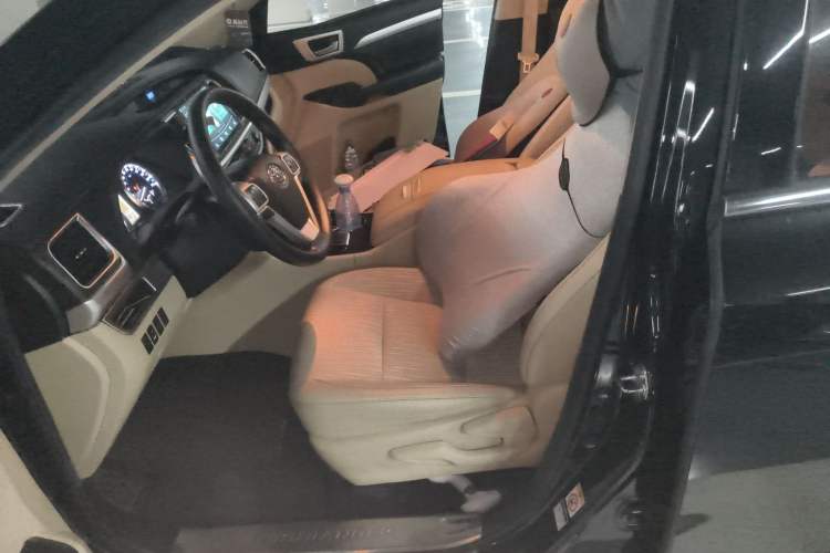 Used Toyota Highlander 2018 2.0T Four-Wheel Drive Elite Edition 7 Seats China VI Standard Left Front Seat