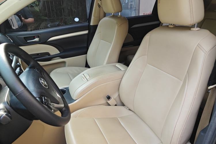 Used Toyota Highlander 2018 2.0T Four-Wheel Drive Elite Edition 7 Seats China V Standard Left Front Seat