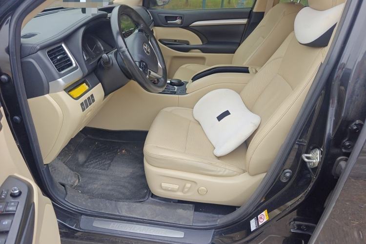 Used Toyota Highlander 2018 2.0T Four-Wheel Drive Luxury Edition 7 Seats China V Emission Standard Left Front Seat