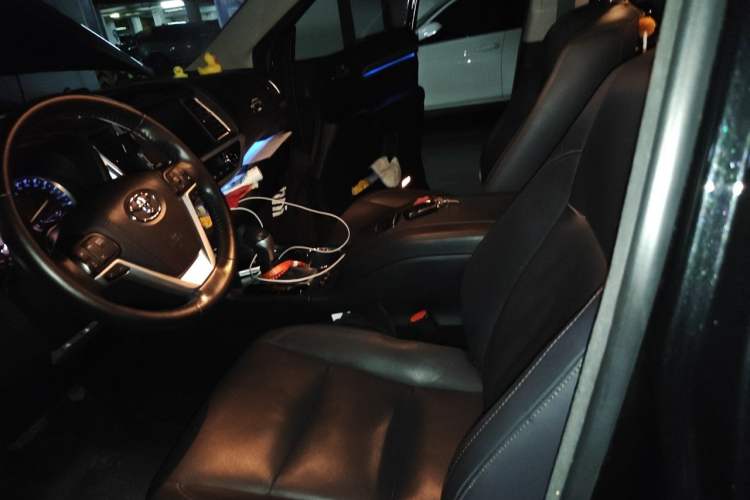 Used Toyota Highlander 2018 2.0T Four-Wheel Drive Supreme Edition 7-Seater China VI Left Front Seat