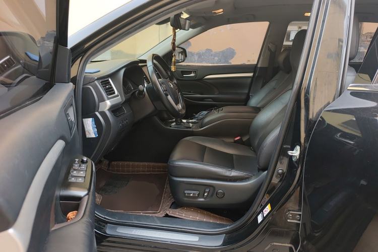 Used Toyota Highlander 2018 2.0T Four-Wheel Drive Prestige Version 7 Seats China VI Standard Left Front Seat