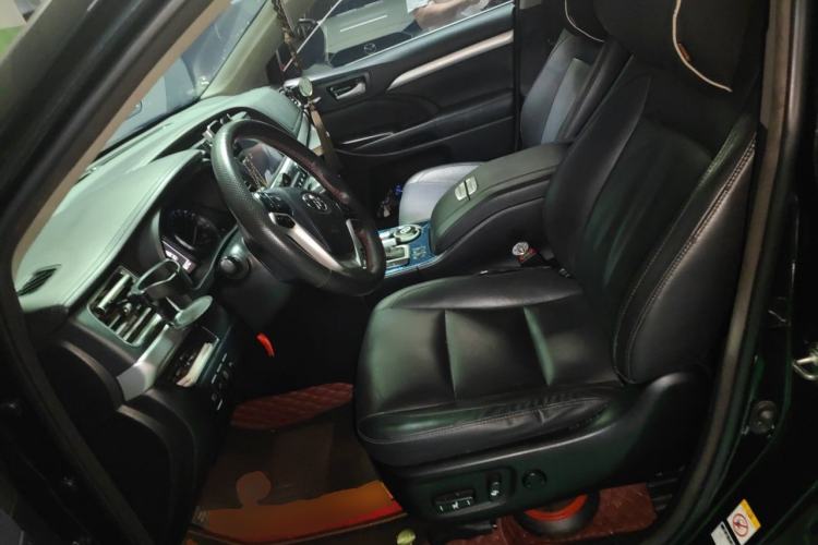 Used Toyota Highlander 2018 2.0T Four-Wheel Drive Prestige Version 7 Seats China V Emission Standard Left Front Seat