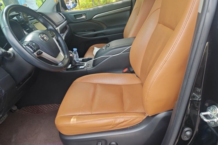 Used Toyota Highlander 2018 2.0T Four-Wheel Drive Luxury Version 7 Seats China VI Standard Left Front Seat
