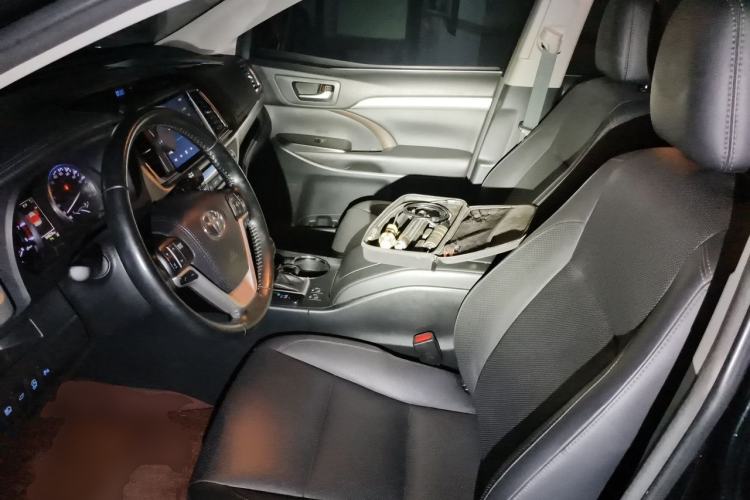 Used Toyota Highlander 2018 2.0T Four-Wheel Drive Prestige Version 7 Seats China VI Standard Left Front Seat