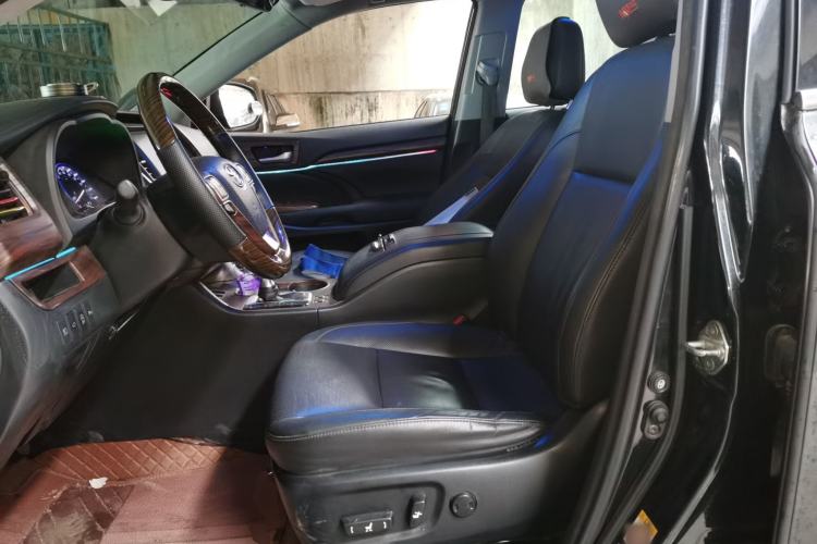 Used Toyota Highlander 2018 2.0T Two-Wheel Drive Prestige Edition 7 Seats China VI Standard Left Front Seat