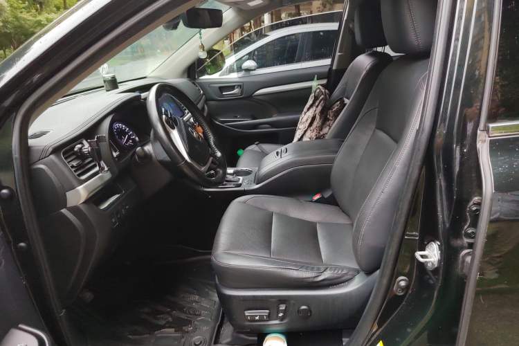 Used Toyota Highlander 2018 2.0T Four-Wheel Drive Prestige Version 7 Seats China VI Standard Left Front Seat