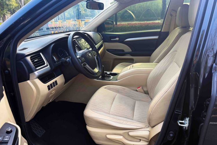 Used Toyota Highlander 2018 2.0T Four-Wheel Drive Elite Edition 7 Seats China V Standard Left Front Seat