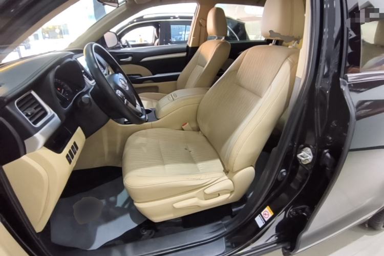 Used Toyota Highlander 2018 2.0T Two-Wheel Drive Elite Edition 7 Seats China VI Standard Left Front Seat