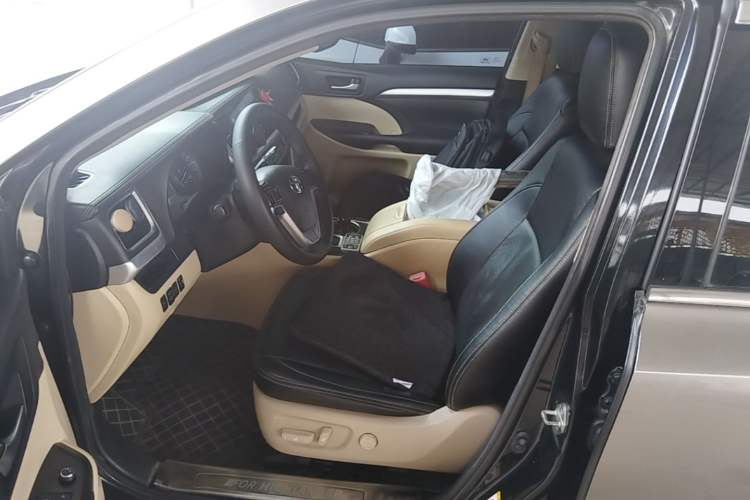 Used Toyota Highlander 2018 2.0T Four-Wheel Drive Elite Edition 7 Seats China V Standard Left Front Seat