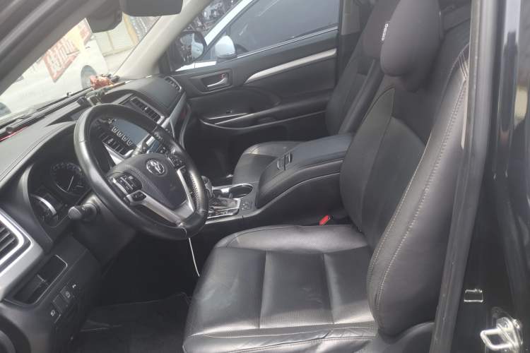 Used Toyota Highlander 2018 2.0T Four-Wheel Drive Luxury Version 7 Seats China VI Standard Left Front Seat