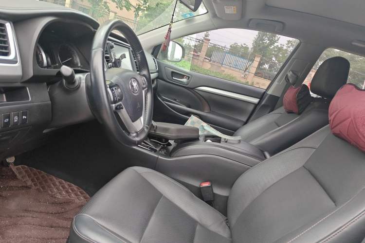 Used Toyota Highlander 2018 2.0T Four-Wheel Drive Luxury Version 7 Seats China VI Standard Left Front Seat