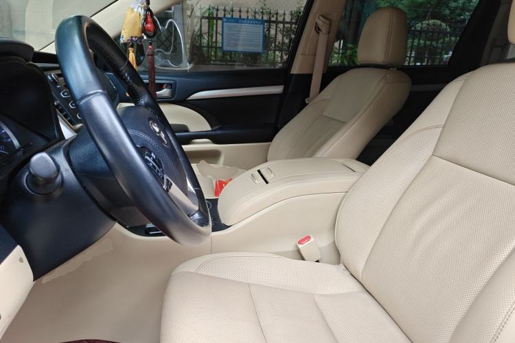 Used Toyota Highlander 2018 2.0T Four-Wheel Drive Luxury Edition 7 Seats China V Emission Standard Left Front Seat