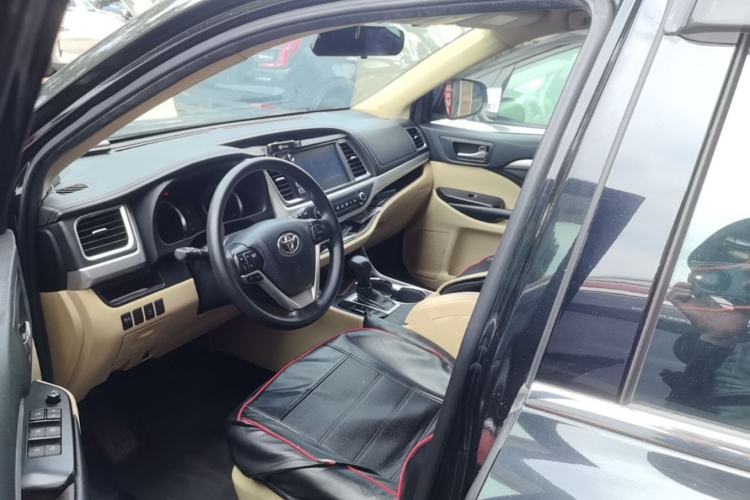 Used Toyota Highlander 2018 2.0T Two-Wheel Drive Elite Edition 7 Seats China VI Standard Left Front Seat