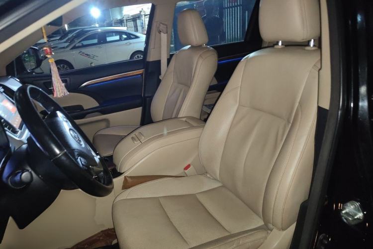 Used Toyota Highlander 2018 2.0T Four-Wheel Drive Ultimate Edition 7-Seater Emission Standard China V Left Front Seat