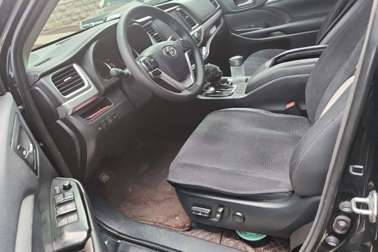 Used Toyota Highlander 2018 2.0T Four-Wheel Drive Prestige Version 7 Seats China VI Standard Left Front Seat