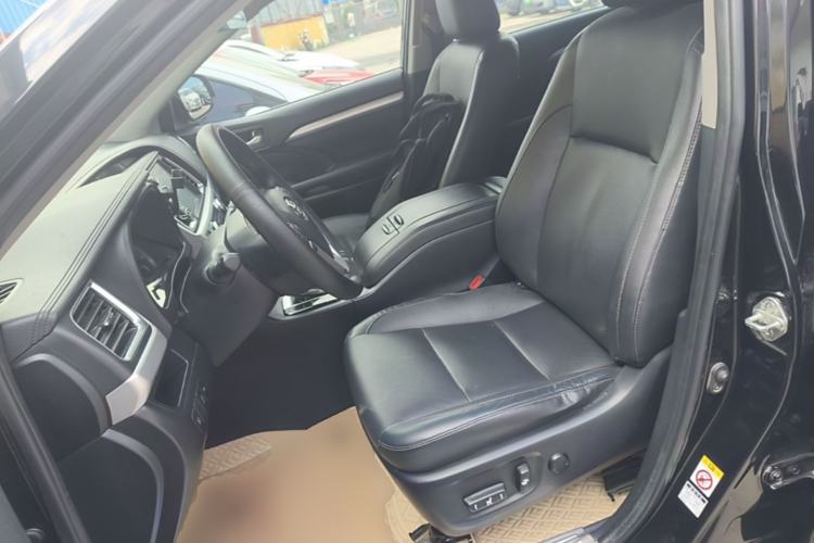 Used Toyota Highlander 2018 2.0T Four-Wheel Drive Luxury Version 7 Seats China VI Standard Left Front Seat
