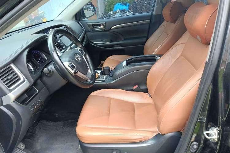 Used Toyota Highlander 2018 2.0T Four-Wheel Drive Knight Edition 7 Seats China VI Standard Left Front Seat