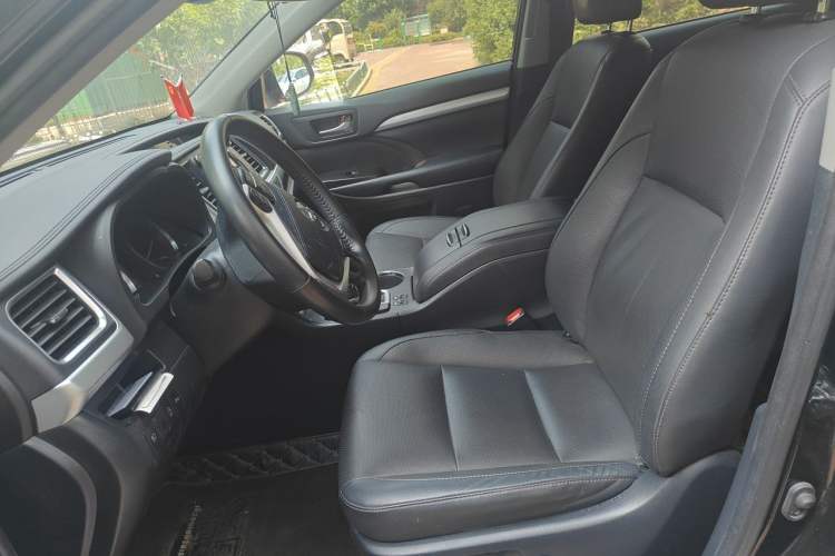 Used Toyota Highlander 2018 2.0T Four-Wheel Drive Luxury Version 7 Seats China VI Standard Left Front Seat