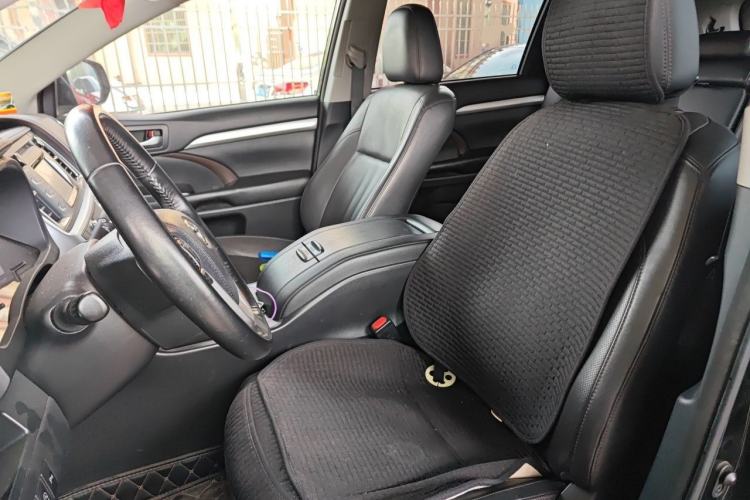 Used Toyota Highlander 2018 2.0T Two-Wheel-Drive Luxury Edition 7 Seats Emission Standard China V Left Front Seat