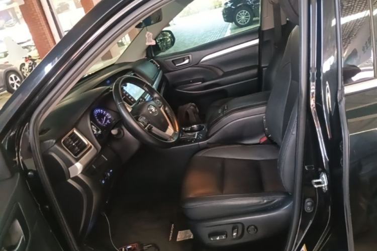 Used Toyota Highlander 2018 2.0T Four-Wheel Drive Luxury Version 7 Seats China VI Standard Left Front Seat