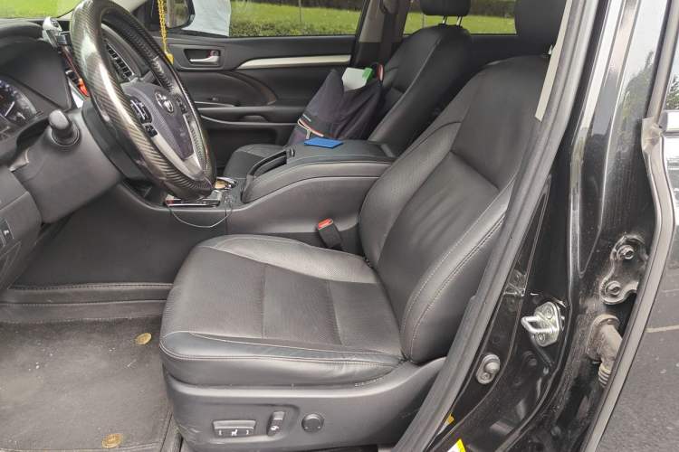 Used Toyota Highlander 2018 2.0T Four-Wheel Drive Luxury Edition 7 Seats China V Emission Standard Left Front Seat