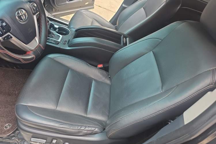 Used Toyota Highlander 2018 2.0T Four-Wheel Drive Prestige Version 7 Seats China VI Standard Left Front Seat