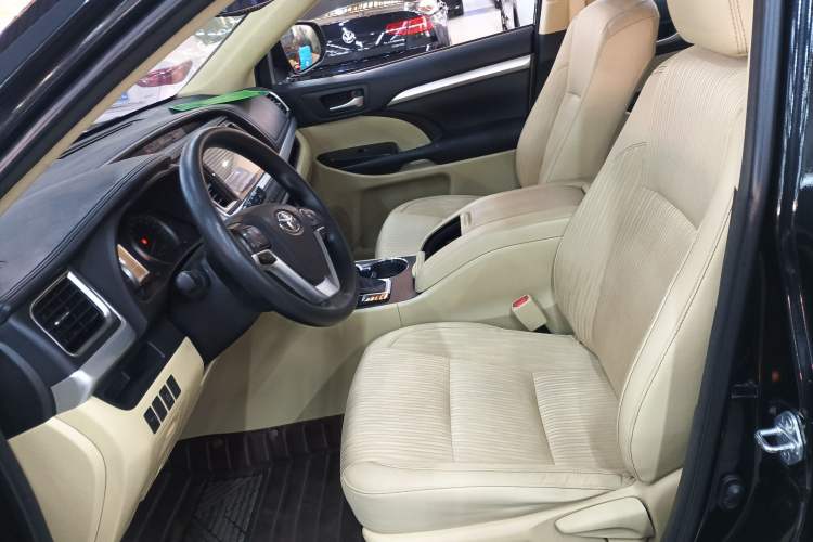 Used Toyota Highlander 2018 2.0T Two-Wheel Drive Elite Edition 5 Seats Emission Standard China V Left Front Seat