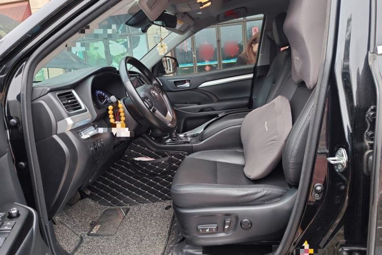 Used Toyota Highlander 2018 2.0T Four-Wheel Drive Prestige Version 7 Seats China V Emission Standard Left Front Seat