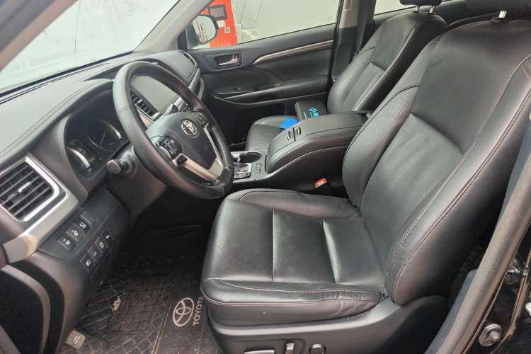 Used Toyota Highlander 2018 2.0T Four-Wheel Drive Ultimate Edition 7-Seater Emission Standard China V Left Front Seat