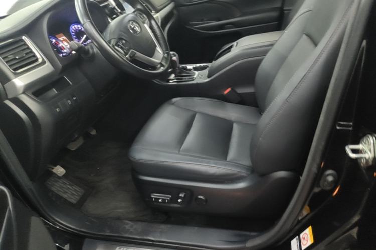 Used Toyota Highlander 2018 2.0T Four-Wheel Drive Luxury Version 7 Seats China VI Standard Left Front Seat
