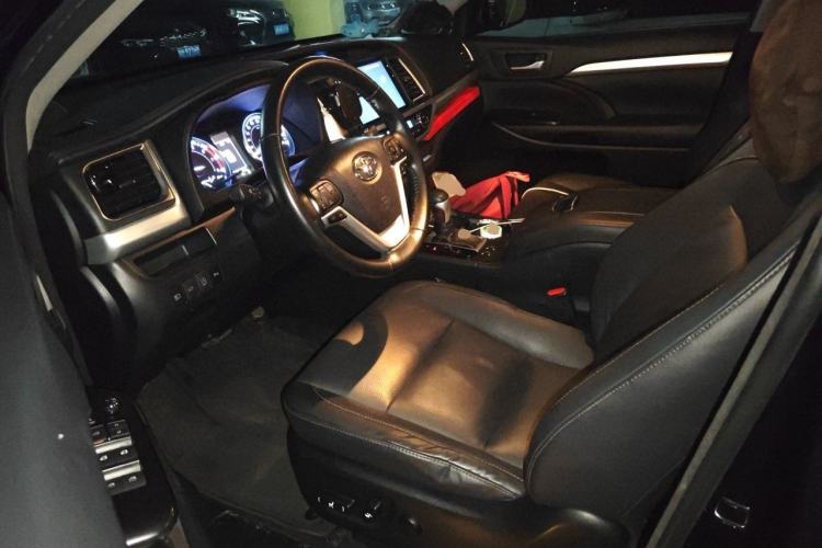 Used Toyota Highlander 2018 2.0T Four-Wheel Drive Prestige Version 7 Seats China V Emission Standard Left Front Seat