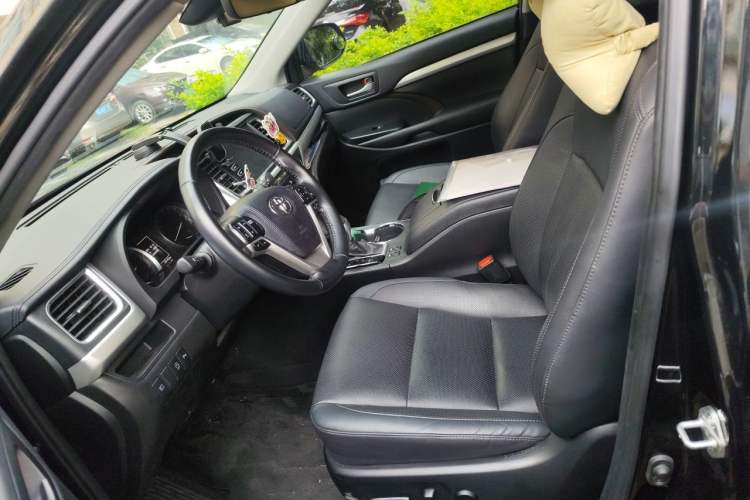 Used Toyota Highlander 2018 2.0T Four-Wheel Drive Luxury Version 7 Seats China VI Standard Left Front Seat