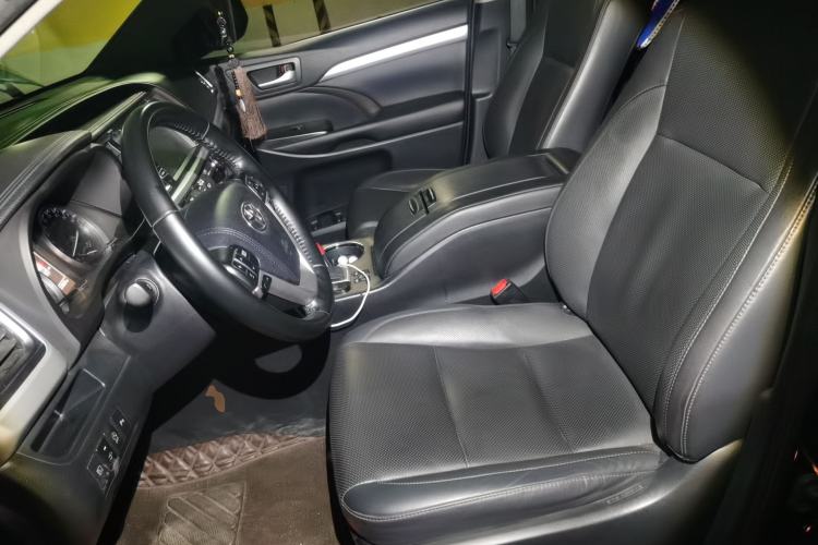 Used Toyota Highlander 2018 2.0T Four-Wheel Drive Luxury Version 7 Seats China VI Standard Left Front Seat