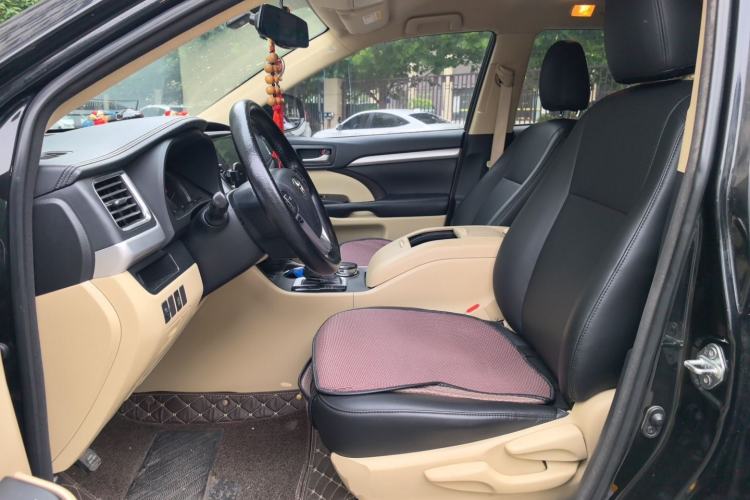 Used Toyota Highlander 2018 2.0T Two-Wheel Drive Elite Edition 5 Seats Emission Standard China V Left Front Seat